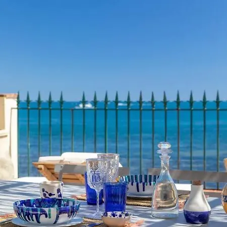 La Petite Dorade